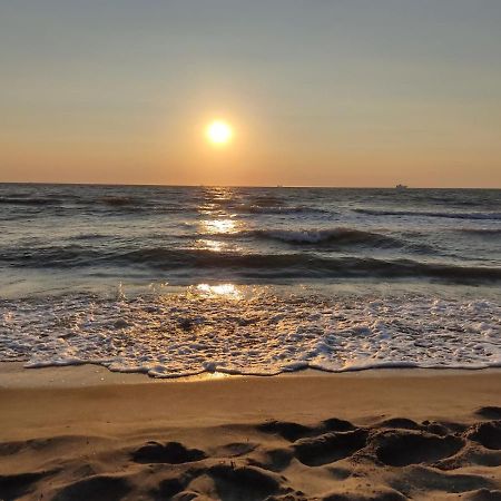 Luxury Beach Apartment In Qerret 골렘 외부 사진