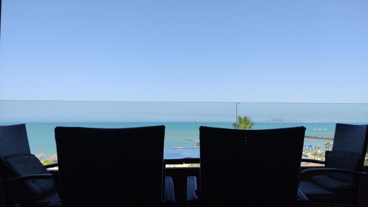 Luxury Beach Apartment In Qerret 골렘 외부 사진