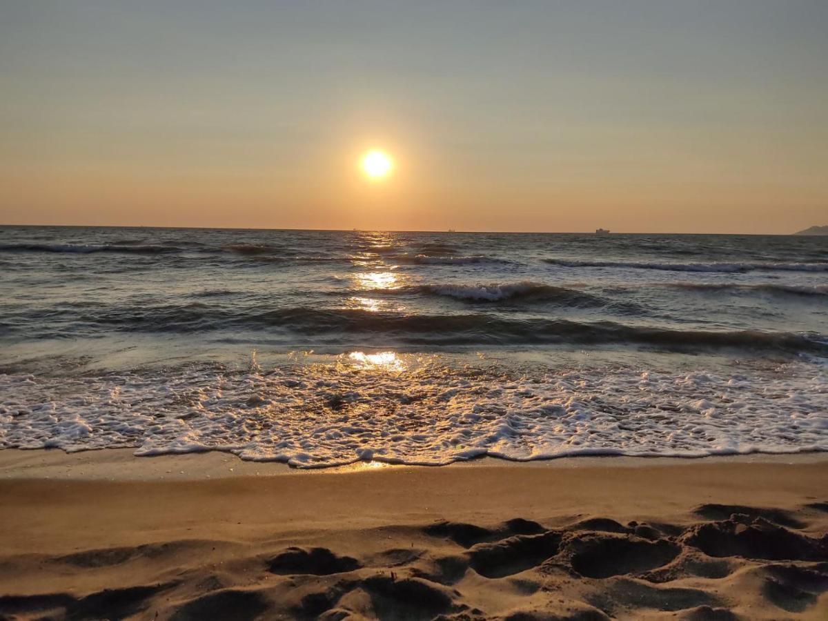 Luxury Beach Apartment In Qerret 골렘 외부 사진
