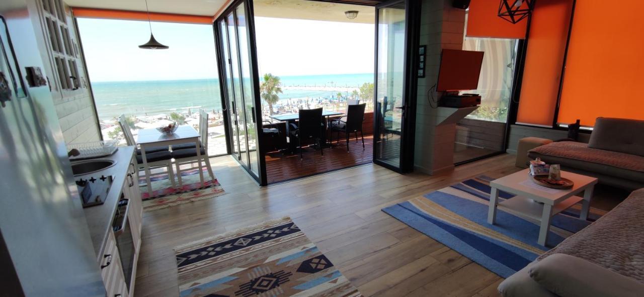 Luxury Beach Apartment In Qerret 골렘 외부 사진